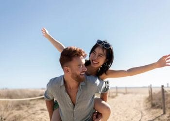 8 Tanda Pria Benar-Benar Mencintaimu