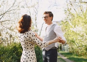 Hindari Keterikatan: Pengertian, Tanda, dan Penyebabnya