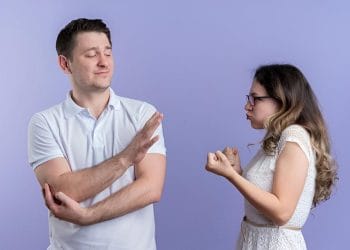 7 Hal yang Menandakan Kamu Harus Berhenti dari Hubungan Tanpa Komitmen