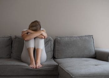 8 Penyebab Serangan Panik pada Remaja yang Jarang Disadari, Plus Cara Mengatasinya