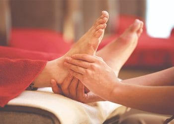 Risiko Kaki yang Terkena Refleksi untuk Ibu Hamil yang Perlu Diketahui