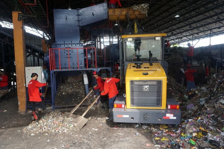 sampah menumpuk banyumas