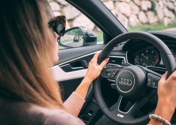 Apa Itu Body Roll Mobil dan Mengapa Tidak Nyaman?