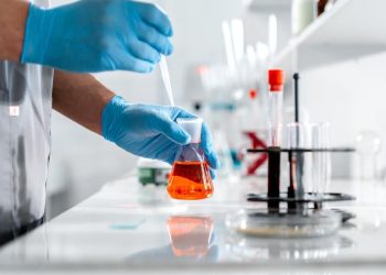 Berisiko! 6 Pekerjaan Paling Rentan Terpapar Racun