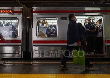 KAI Commuter Siapkan 102 Rangkaian untuk Liburan Natal dan Tahun Baru