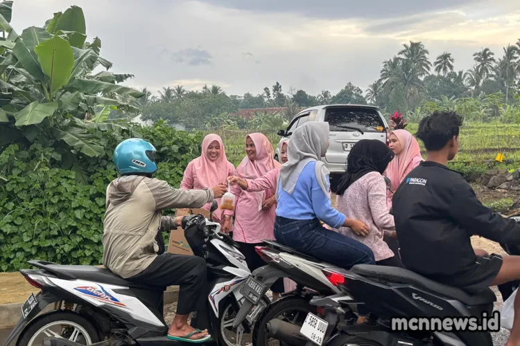 Fatayat NU Cikoneng berbagi