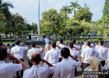 Hari pertama kerja usai Idul Fitri
